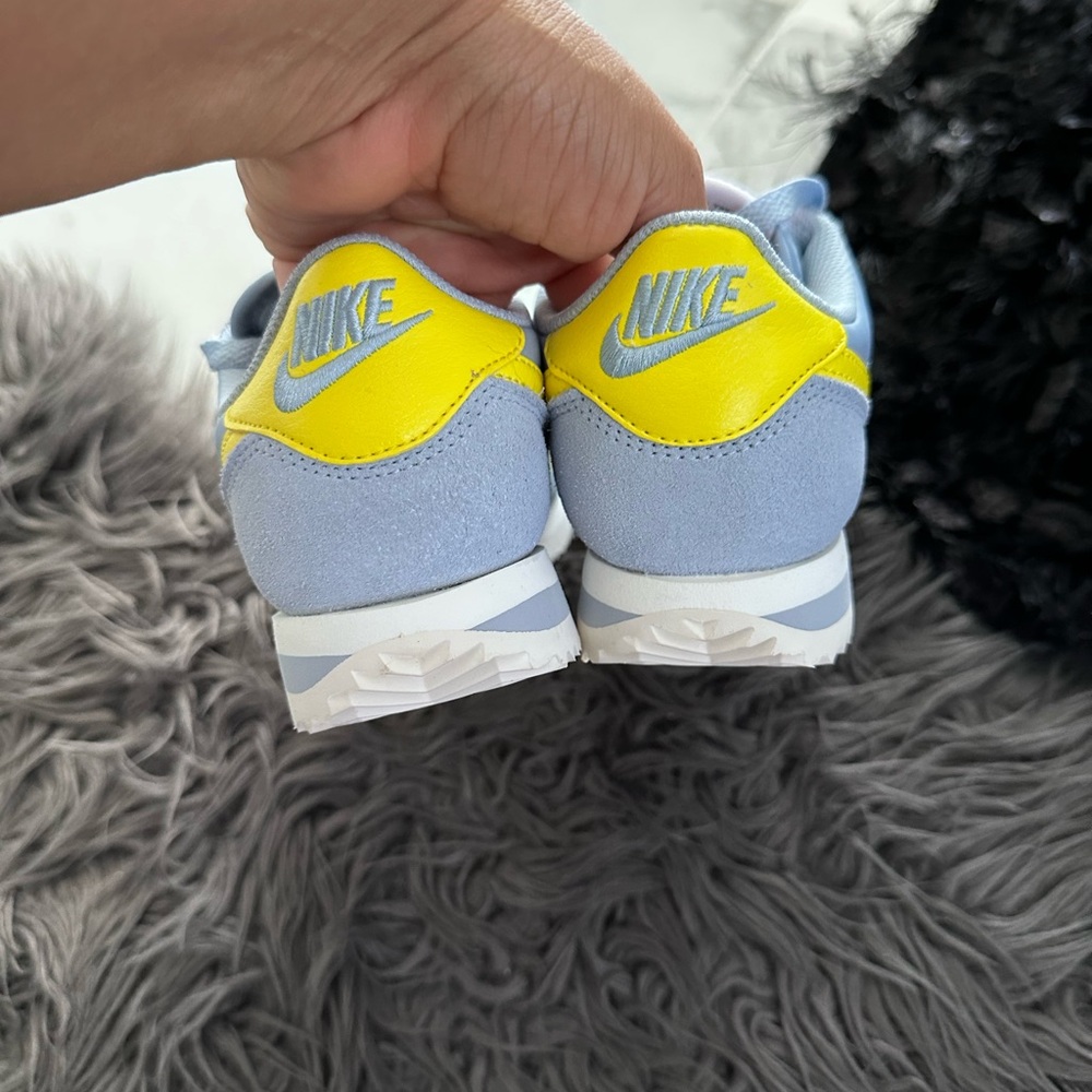Nike Cortez - Picture 8 of 10
